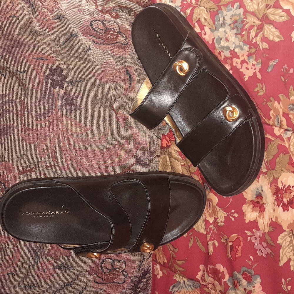 🌺DONNA KARAN BLACK LEATHER Slides
